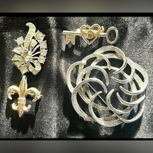 5pc Gold and Silver Mixed Metal Fashion Brooch Set - Elegant Hoop & Charm Pieces